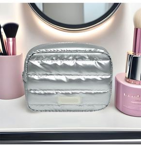 Simple Makeup Bag High End Aesthetic Large Capacity Handheld <b>Cosmetic</b> <b>Organizer</b> Wholesale Cloud Toiletry Bag for Travel - Product Image 2