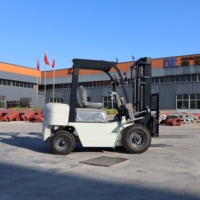 Chariot élévateur diesel QINGCHA de 2,5 tonnes, capacité pour les opérations de chargement et de déchargement en entrepôt et en zone de conteneurs
