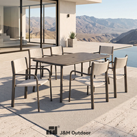 J&M Outdoor Économique 	 Meubles d'extérieur pour villa 6 places 	 Ensemble de table et chaises de restaurant d'extérieur pour hôtel et espace de détente