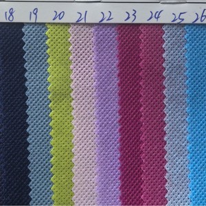 Tela no tejida de PP de 75g, tipo brocado, de color, resistente a la abrasión, en stock. - Product Image 1