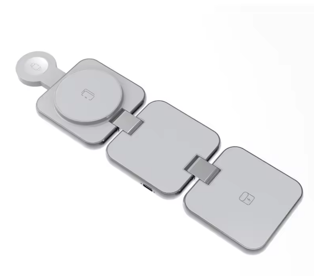 Hot Selling 15W 3 in 1 Wireless Charger Foldable Magnetic Wireless Charger for IPhone Watch Earphone for Home Office