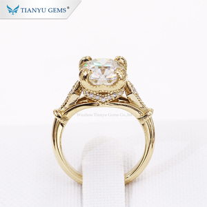 <span class=keywords><strong>Anello</strong></span> di fidanzamento da donna Tianyu Gems all'ingrosso <span class=keywords><strong>personalizzato</strong></span> in oro giallo puro 14k/18k con moissanite taglio cushion Old Mine - Product Image 2