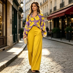 Completo da Donna Due Pezzi all'Ingrosso: Camicia Stampata a Maniche Lunghe con Bottoni e Pantaloni a Gamba Larga - <span class=keywords><strong>Abbigliamento</strong></span> Boutique Pronto per la Consegna, Ordine Misto - Product Image 4