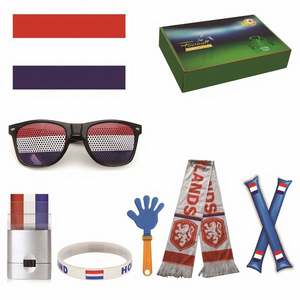 Kit de Animación para Fanáticos de la Selección de Fútbol de Inglaterra para la Copa Mundial de Fútbol 2026: Gafas con Bandera, Pulseras de Aplausos, Pintura Facial y Accesorios de Animación - Product Image 5