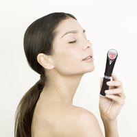 Masseur oculaire chauffant anti-âge, appareil de beauté pour les cernes, les poches et les rides, booster d'absorption du sérum pour les yeux, utilisation à domicile comme en spa