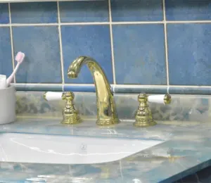 Doppio manico in ceramica oro lavabo da cucina miscelatore in ottone rubinetto acqua calda e fredda rubinetto rubinetti