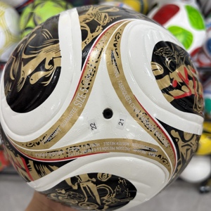 ลูกฟุตบอลฝึกซ้อมทีมขนาดมาตรฐานเบอร์ 5 ความหนาแน่นของอากาศสูง ทนทาน เหมาะสำหรับสโมสรกีฬามืออาชีพ - Product Image 6