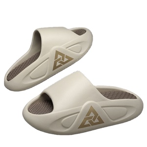 Sandali Estivi Personalizzati da Donna per la Spiaggia, Ciabatte Sportive Personalizzate in EVA con Logo per Uomo - Product Image 1