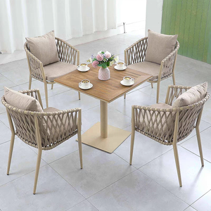 Juego de Muebles de Comedor de Aluminio Moderno y Duradero para Exteriores, Mesa y Sillas para Jardín, Patio o Apartamento con Diseño de Mimbre, para Restaurantes - Product Image 3