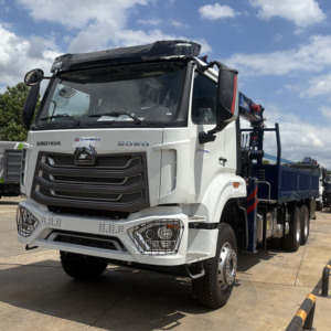Camión SINOTRUK HOWO <span class=keywords><strong>NX</strong></span> 6X4 de 16 Toneladas y 20 Toneladas con Grúa, Grúa Telescópica, Grúa de Camión de 12 Toneladas - Product Image 1