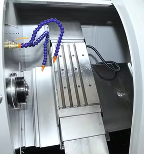 Tour à métaux à lit incliné HANSUN à haute précision, 8 outils, type gang, 6 pouces, broche simple, commande CNC Fanuc, modèle HS46C, 2 axes - Product Image 2