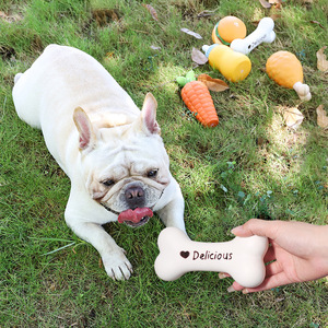 Jouets à mâcher pour bouledogues français, motif fruits et légumes, PVC durable, jouets pour chiens d'extérieur pour le nettoyage des dents et le soulagement du stress - Product Image 2