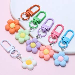 CHENXI Llavero Colgante de Flor Margarita Pequeña Popular en Instagram, Accesorio Lindo para Bolsos y Fundas de Teléfono - Product Image 2