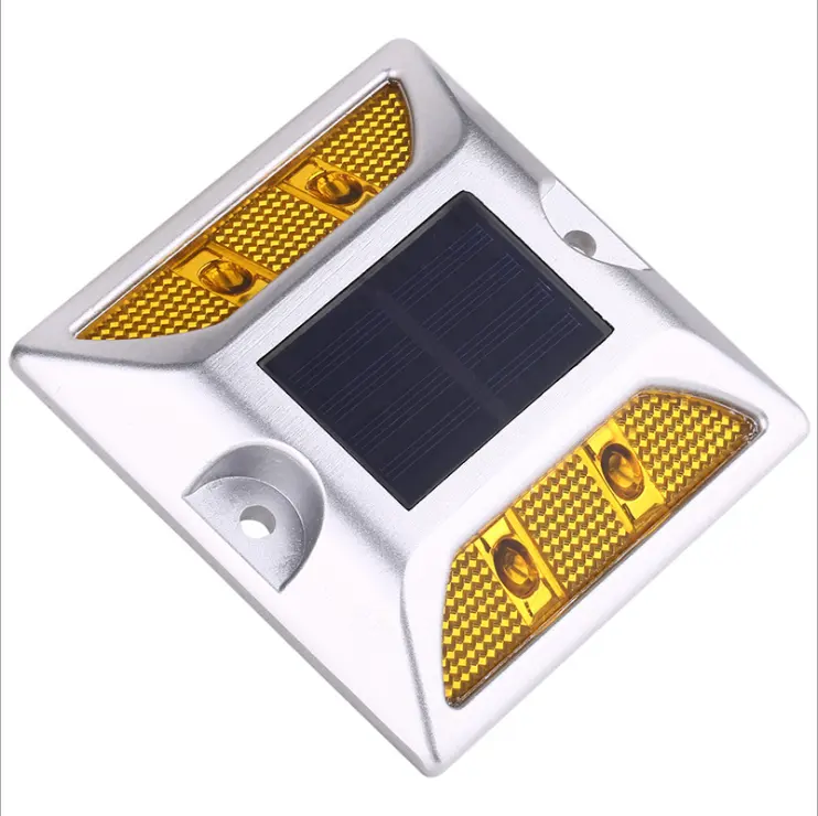 Tuin Aluminium Verhoogde Bestrating Marker Spike Dock Deck Pad Waarschuwing Led Licht Kat Eye Solar Road Stud Met IP68