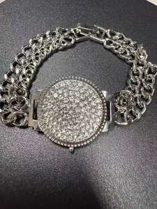 Bracelets élégants en forme de montre à double chaîne incrustés de strass, logo personnalisé tendance, cadeau de luxe, bijoux en alliage de lune tendance pour femmes - Product Image 2