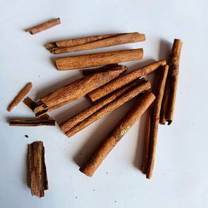 Nueva Temporada de Varillas de Canela India Frescas, Canela Entera Premium Cuidadosamente Seleccionada, 100% Natural, Seca, Cruda, de Gujarat para Especias - Product Image 1