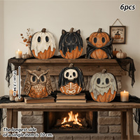 Adornos de madera vintage de Halloween pintados a mano: fantasma, murciélago, búho, gato negro, calabaza. Decoración de mesa estilo rústico americano, recuerdo de fiesta.