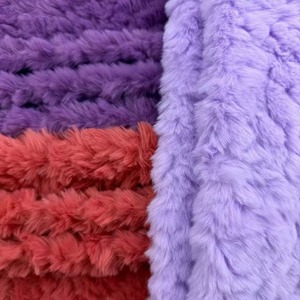 Peluche de lapin torsadée imprimée et tissu peluche long DIY en polaire PV non pelucheuse pour jouets en peluche, couvertures, lits pour animaux de compagnie et textiles de maison - Product Image 1
