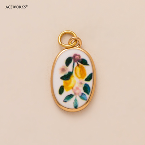 Vínculos de la Vida |   Colgantes de latón chapados en oro de 18 quilates pintados a mano para la creación de joyas |   Belleza Unisex para el Día a Día - Product Image 6