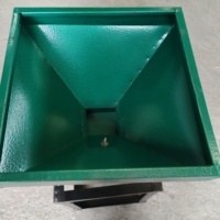 Broyeur à grains portable pour mélangeur d'aliments pour animaux Meilleur prix Moulin à engrenages Machine d'alimentation en maïs Machine à granulés d'aliments pour animaux disques de meulage
