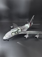 Modèle d'avion A380 en résine transparente de 47cm avec fenêtre ouverte et lumières LED