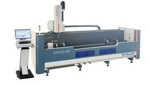 Centre d'usinage CNC 3 axes 4+2 pour la fabrication de fenêtres et portes en <span class=keywords><strong>PVC</strong></span> et aluminium, service OEM - Product Image 1