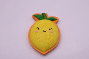 Aimants de réfrigérateur mignons en résine pour fruits Conception de capuchon pour enfants Artisanat fait à la main Cadeau personnalisé Promotionnel Pastèque Ananas Aimants de réfrigérateur - Product Image 3