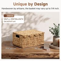 Panier de rangement rectangulaire moderne en osier naturel écologique avec poignées pour l'organisation de la maison