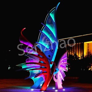 Escultura de Mariposa Personalizada SENZHAO, Arte Metálico con Luz LED para Exteriores, Decoración Moderna con Acabado Pintado de Forma Irregular - Product Image 1