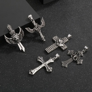 Alla moda Hip-hop alla moda ciondolo con ala volante stile gotico <span class=keywords><strong>testa</strong></span> di leone con ala trasversale in acciaio inox ciondolo gioielli - Product Image 4