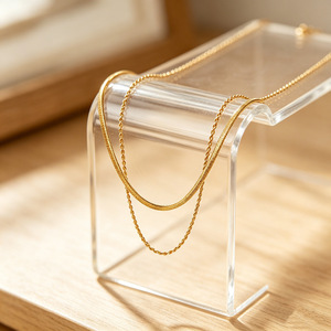 Collier double couche en alliage de zinc couleur or acier, design géométrique, mode décontractée - Product Image 1