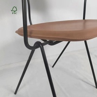 Chaises de restaurant modernes de luxe en cuir marron personnalisées avec cadre en métal de haute qualité pour hôtel et restaurant