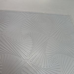 Plaque de plafond en plâtre laminé <span class=keywords><strong>PVC</strong></span> <span class=keywords><strong>TE</strong></span> Edge 9 mm, norme argentine ASTM CE, avec support en feuille d'aluminium - Product Image 5