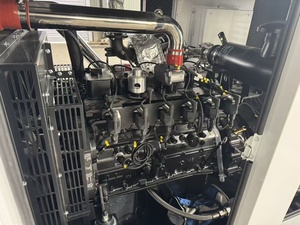 Generador Portátil de GNL Trifásico de 80KW 100KVA, Súper Silencioso, 380V 400V 440V, Alta Eficiencia Industrial, HSD-80CG High E - Product Image 2