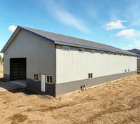 Entrepôt métallique préfabriqué moderne, étanche et durable, en structure acier, pour bureaux et ateliers, avec garantie de 5 ans