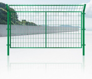 Clôture périmétrique en treillis métallique double pour autoroute, enclos terrestre et centrale solaire - Product Image 3
