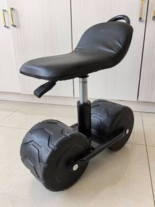 Chaise de jardin à roulettes noire d'une capacité de 100kg et chariot à outils chariot à siège roulant industriel étiquette TC1411 - Product Image 4