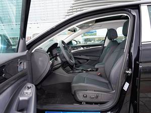 VW <span class=keywords><strong>Passat</strong></span> Edición Elite 2025, Sedán de 4 Puertas y 5 Asientos, Autos de Lujo, Nuevo, Amplio Espacio, Confort, Vehículos de Gasolina para Uso <span class=keywords><strong>Familiar</strong></span> - Product Image 5