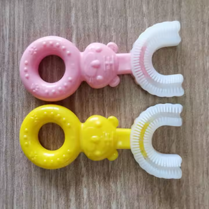 Bán Buôn Trẻ Sơ Sinh Bé Bàn Chải Đánh Răng Hình Chữ U Silicone Răng Bàn Chải Dễ Thương Thẻ Vỉ Cá Nhân Bọc OEM - Product Image 4