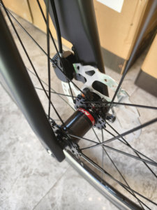 Bicicleta de Carretera TT 700C Triathlon WheelTop TX 24 Velocidades con Cambio Electrónico SHIMANO 105, Frenos de Disco Hidráulicos y Ruedas de Carbono - Product Image 5