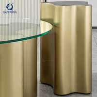 Mesa de Centro Redonda de Vidrio Templado con Base de Metal Dorado Ondulado, Diseño Italiano de Lujo, Venta Caliente 2026, Juego de Mesas Auxiliares de Forma Irregular