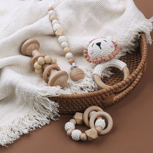 TONGTU Ensemble <span class=keywords><strong>de</strong></span> jouets <span class=keywords><strong>de</strong></span> <span class=keywords><strong>dentition</strong></span> en bois souple 4 pièces en forme <span class=keywords><strong>de</strong></span> <span class=keywords><strong>lion</strong></span> mignon Hochet au crochet et <span class=keywords><strong>anneau</strong></span> <span class=keywords><strong>de</strong></span> <span class=keywords><strong>dentition</strong></span> Chaîne <span class=keywords><strong>de</strong></span> sucette Cadeau pour bébé et enfant en bas âge - Product Image 3