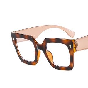 Monture de Lunettes Femme Carrée Personnalisée, Tendance, Style « Rice Nail », Anti-Lumière Bleue - Product Image 5
