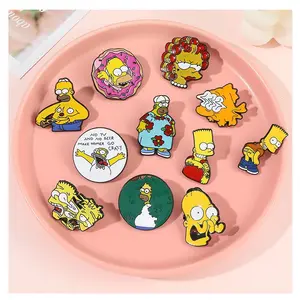 Tùy Chỉnh Kim Loại Cứng Logo Phim Hoạt Hình Truyện Tranh Ve Áo Pin Huy Hiệu Nhà Sản Xuất Tùy Chỉnh Simpson Men Pins Cho Quần Áo Được Trang Bị Hat