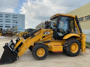 รถตักล้อยาง JCB 3CX มือสองสภาพดี เครื่องจักรอเนกประสงค์สำหรับงานขุดและตัก ใช้ได้กับงานในเหมืองหินและงานวางหินซ้อน - Product Image 5