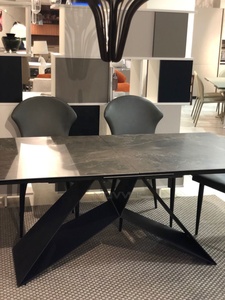 <span class=keywords><strong>Table</strong></span> à manger extensible avec plateau <span class=keywords><strong>en</strong></span> <span class=keywords><strong>verre</strong></span> céramique importé et <span class=keywords><strong>pieds</strong></span> <span class=keywords><strong>en</strong></span> métal modernes et robustes, dotée d'un système de glissement intelligent - Product Image 6