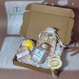 Vente en gros <span class=keywords><strong>de</strong></span> <span class=keywords><strong>sel</strong></span> <span class=keywords><strong>de</strong></span> bain aromathérapeutique <span class=keywords><strong>de</strong></span> l'Himalaya pour spa relaxant, 100% biologique, écologique, avec étiquette privée personnalisée, en verre - Product Image 2
