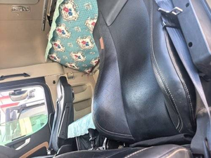 Used Shacman Delong X6000 6x4 Tractor Truck Second Hand Heavy Duty Truck Head - Product Image 6