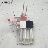Contenants de rouge à lèvres liquide mat à étiquette privée, contenants carrés transparents pour gloss à lèvres, contenants pour huile à lèvres, flacons de maquillage uniques en rose, noir et blanc