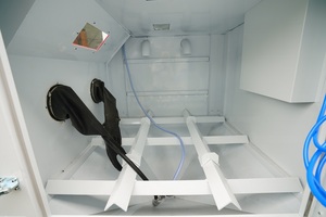 Dry <b>Sandblasting</b> Machine Manual Sand Blasting Cabinet for Aluminum Parts - Product Image 5
